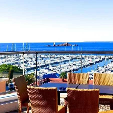 호텔 Brise De - Piscine Interieure & Exterieure 4*