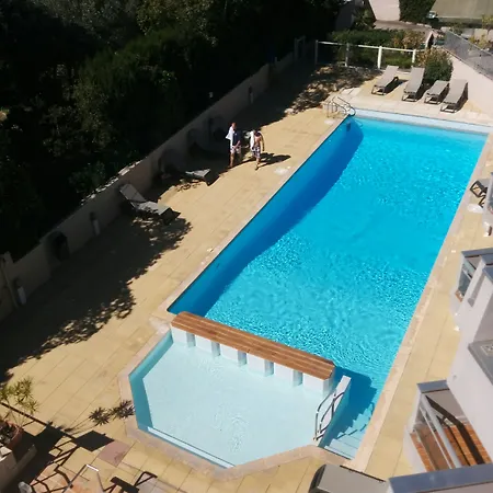 Hotell Brise De - Piscine Interieure & Exterieure 4*