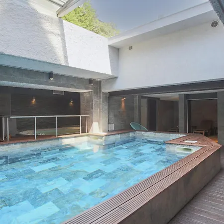 Brise De - Piscine Interieure & Exterieure 호텔 4*