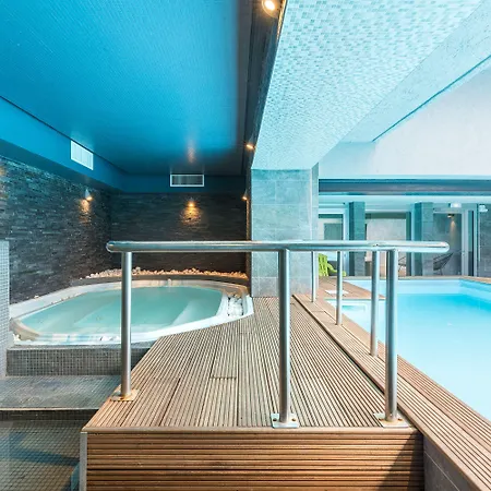 Brise De - Piscine Interieure & Exterieure Hotell