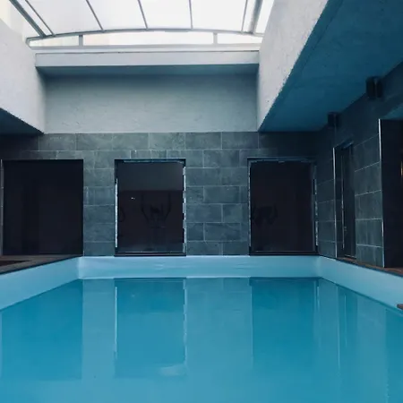 Brise De - Piscine Interieure & Exterieure 호텔 4*