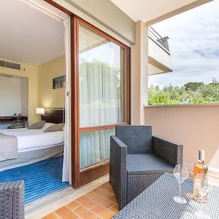 Hotel Brise De - Piscine Intérieure&extérieure 4*