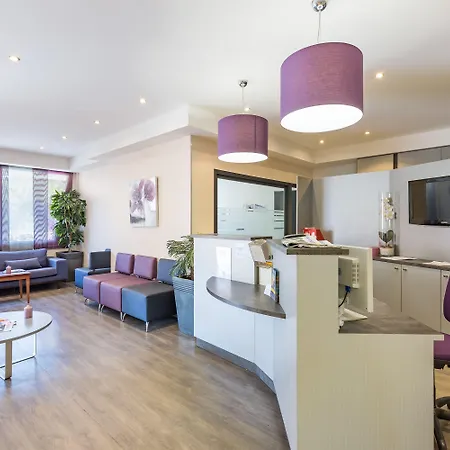 Brise De - Piscine Interieure & Exterieure 4*