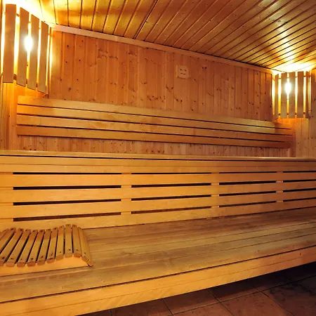 Brise De - Piscine Interieure & Exterieure Hotel