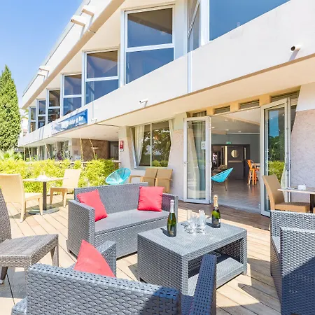 Brise De - Piscine Interieure & Exterieure Hotel