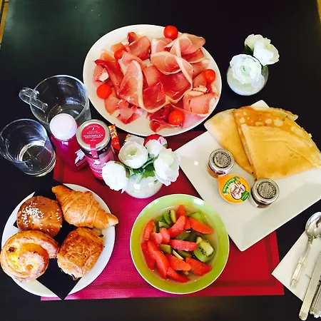 Brise De - Piscine Interieure & Exterieure 4*