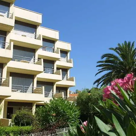 Brise De - Piscine Interieure & Exterieure Saint-Raphaël