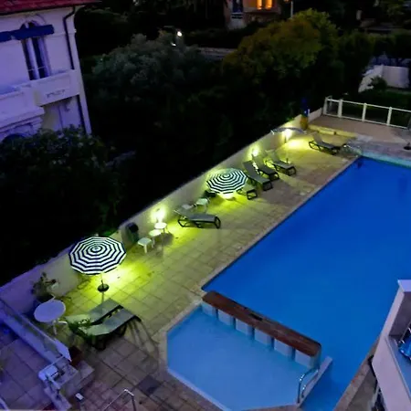 Brise De - Piscine Intérieure&extérieure Hotel 4*