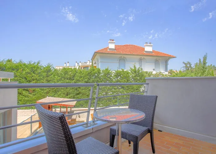 Brise De - Piscine Intérieure&extérieure