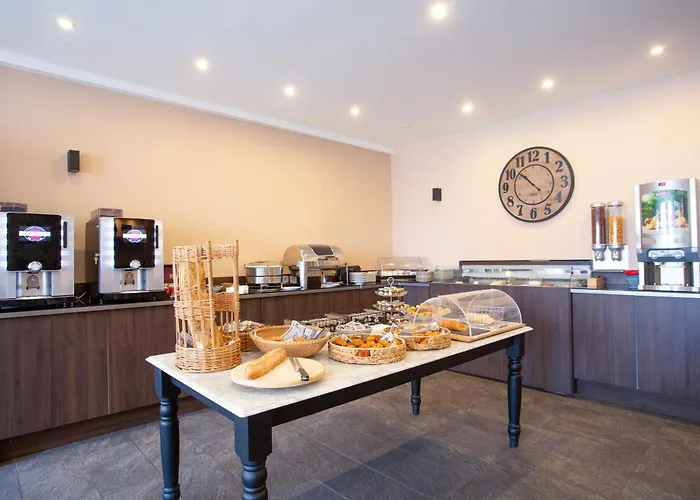 Hotel Brise De - Piscine Intérieure&extérieure Saint-Raphaël