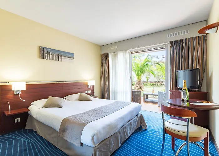 Brise De - Piscine Intérieure&extérieure Hotel 4*