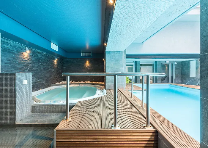 Brise De - Piscine Intérieure&extérieure Hotel