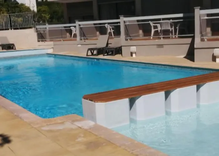 Brise De - Piscine Intérieure&extérieure Hotel