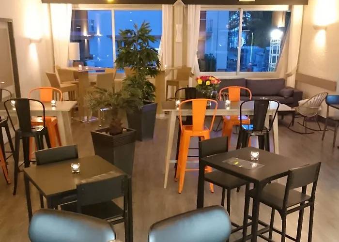 Brise De - Piscine Intérieure&extérieure Hotel