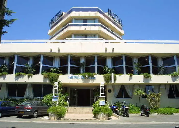 Brise De - Piscine Intérieure&extérieure 4* Saint-Raphaël